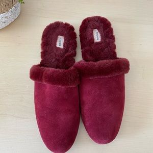 Birdies ruby red faux fur flats